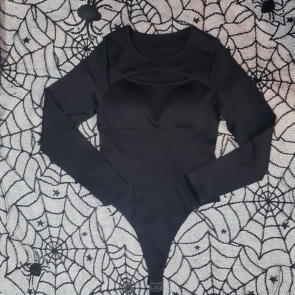 Black Long Sleeve Women's Thong Bodysuit Size Medium